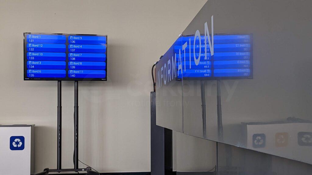 Vyvolávací systém s obrazovkou pro úřady a klienty